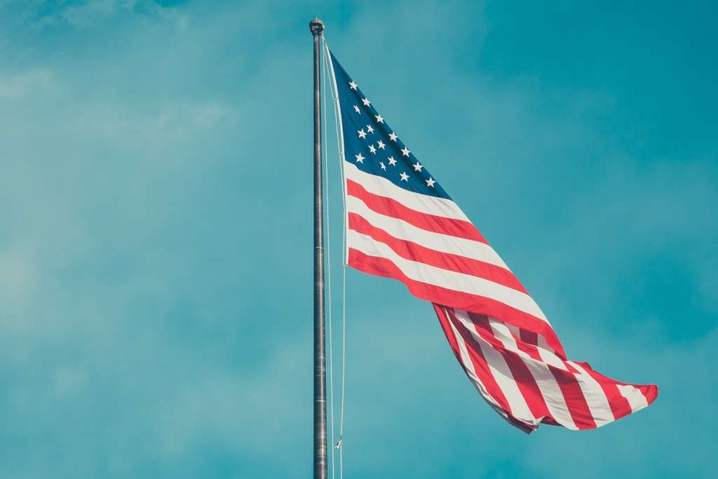 sky-white-wind-old-country-military-714534-pxhere.com_
